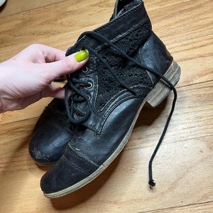 Knitted Detail Black Bootie